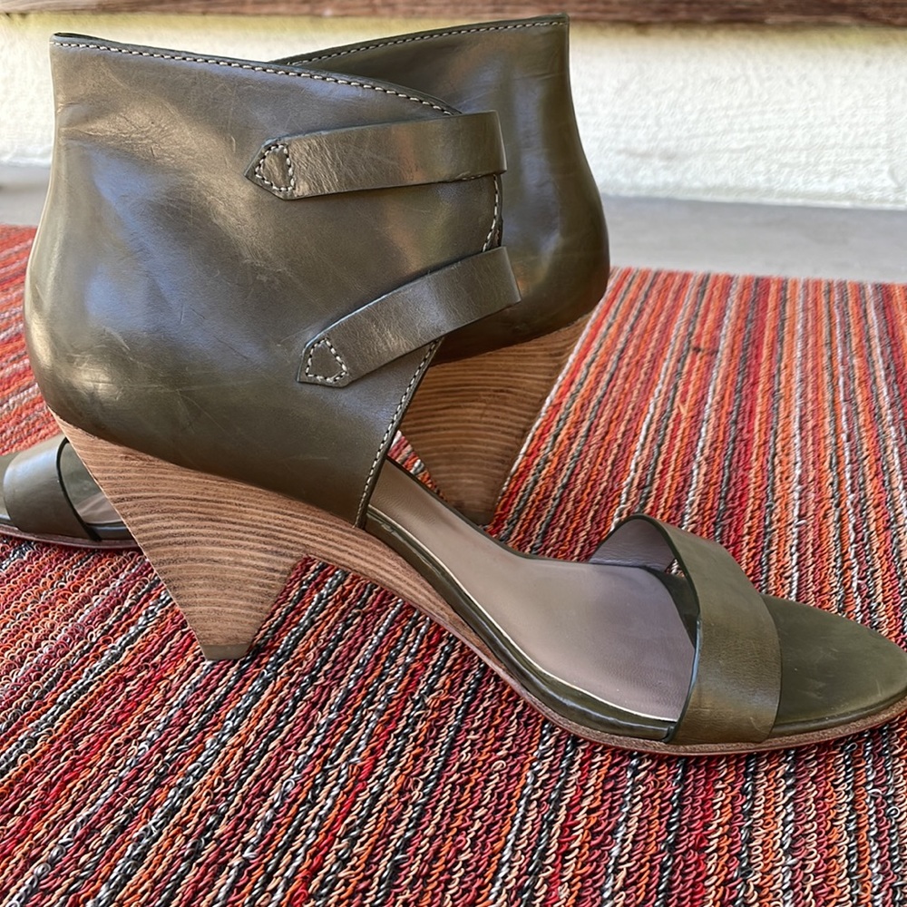Belle-Sigerson Morrison olive, ankle sandal heeled shoe. 3 1/2 inch. Leather. - Picture 3 of 8